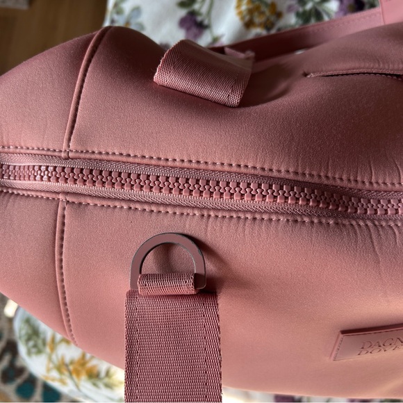 Pink Dagne Dover large Landon neoprene carryall bag - Picture 7 of 13
